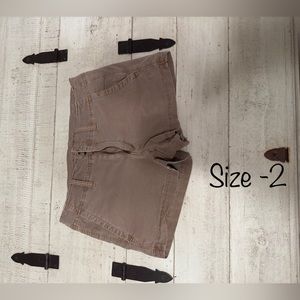 AE khaki shorts . Has stretch